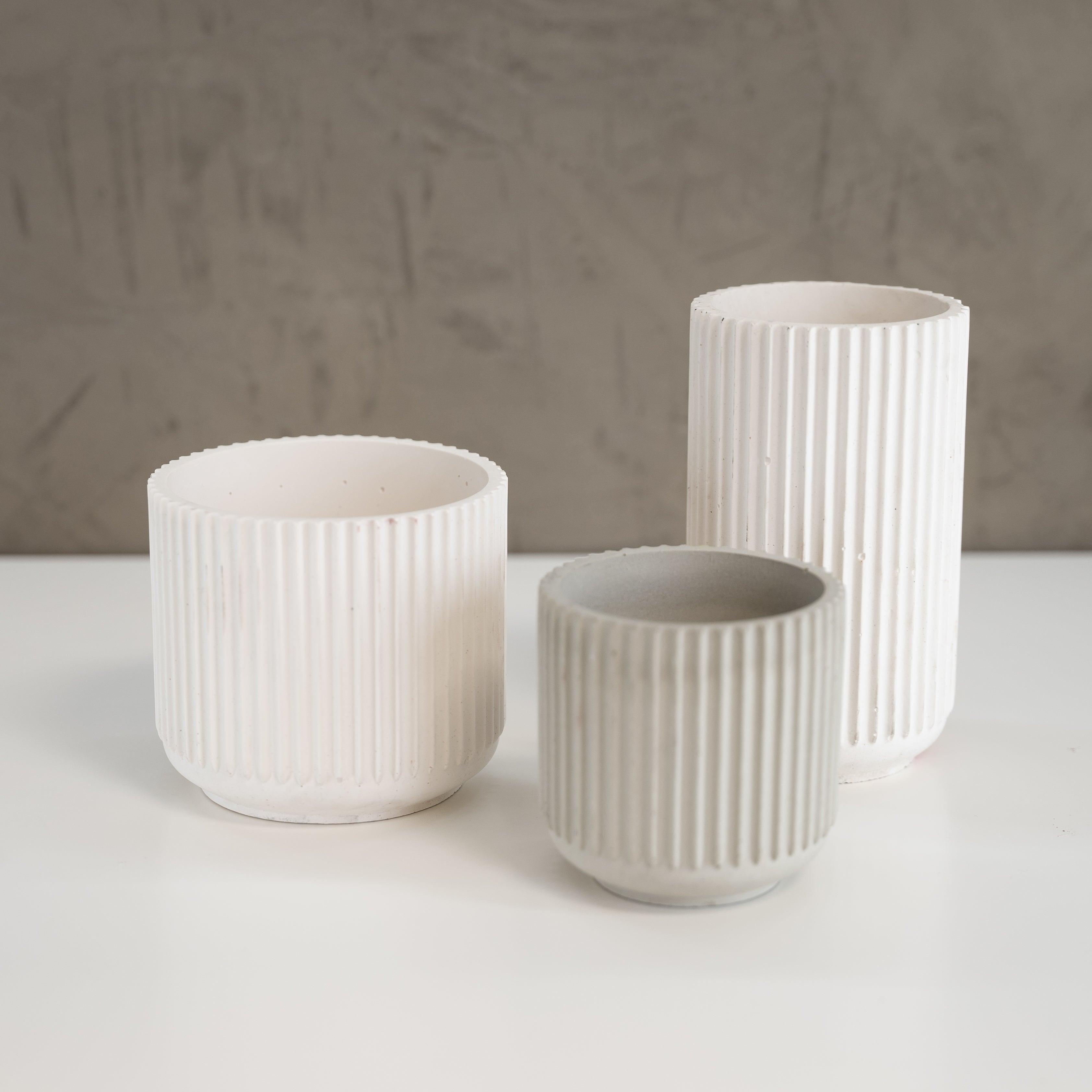 3" Ridge Tall Silicone Vase Mold - Modern Craft Labs